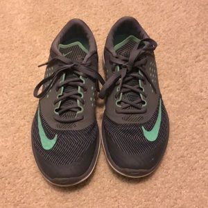 Nike fitso size woman’s 6. Euc!